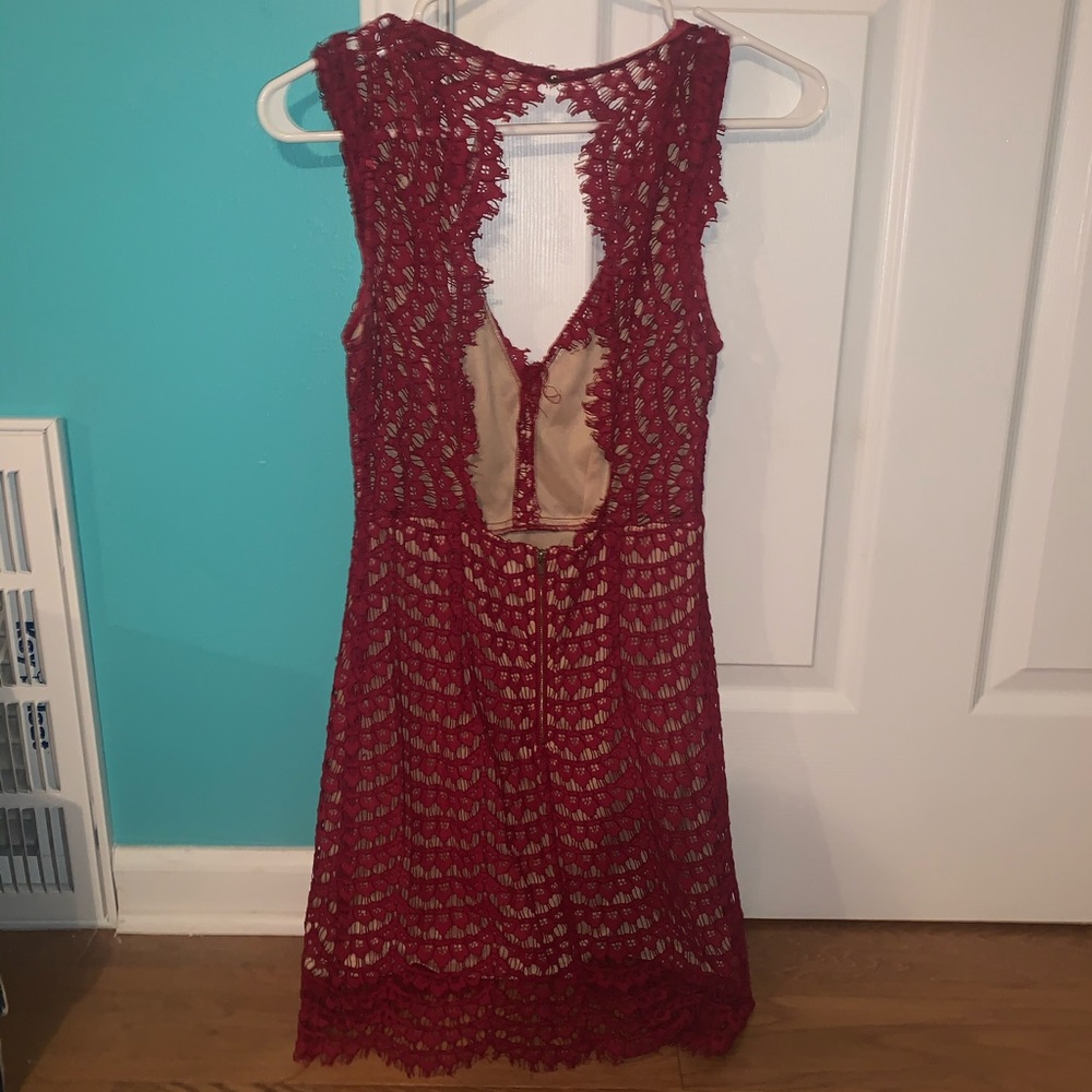 Cocktail dress with keyhole back
